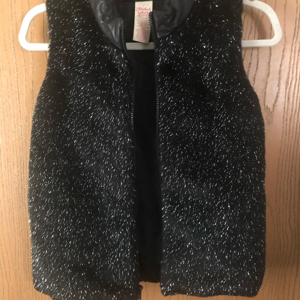 *Sparkling Vest*